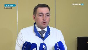 Александр Богомаз навестил раненного украинскими диверсантами мальчика Федю.
