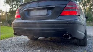 Mercedes-Benz E500 W211 M113 Simons Exhaust sound
