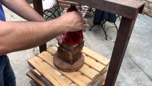 Самодельный пресс для яблок и винограда