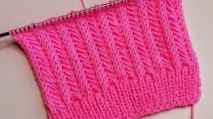 Красивый вертикальный узор спицами. Несложный узор из 2-х рядов.