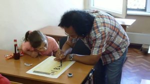 Урок каллиграфии в МГУ 书法课在莫斯科大学  1 июня 2014 года
