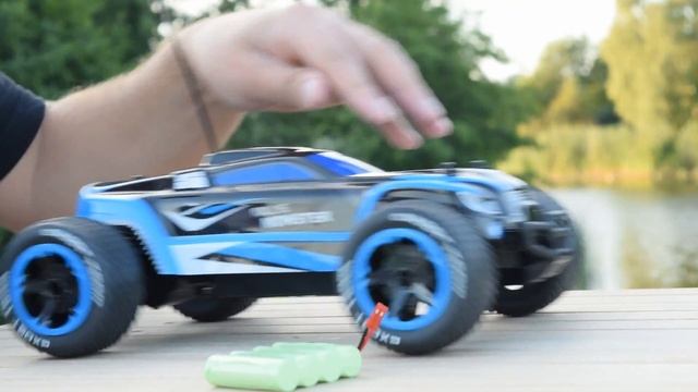 R/C машинка Silverlit Rally Monster - для игры на улице и бездорожью
