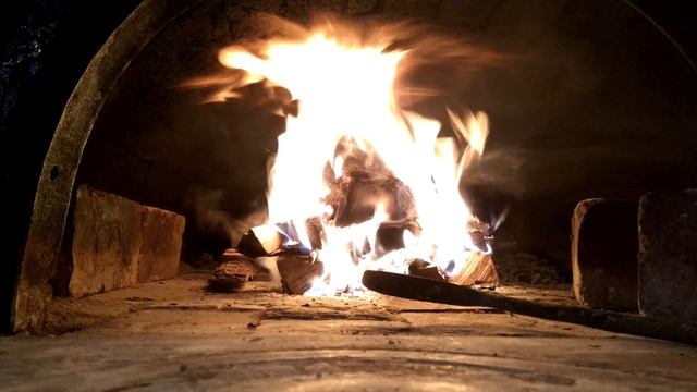 Огонь в печи 4К смотреть онлайн