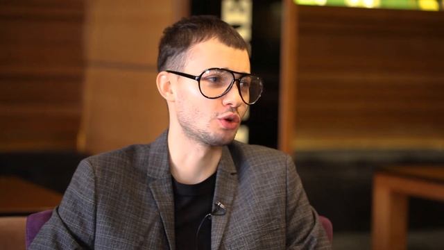 «Модные советы с Кириллом Метёлкиным». Тренды в макияже. Мужское мнение на женскую тему.