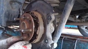 Гремят суппорта и колодки стояночного тормоза