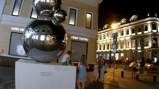 Столешников переулок. Самые красивые улицы Москвы для ночных прогулок.