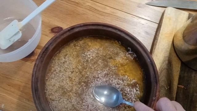 плов в глиняной сковороде в духовке смотреть онлайн