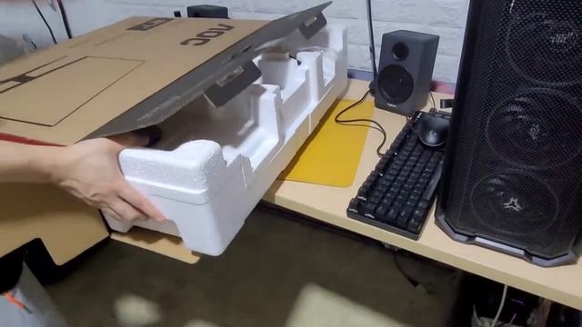 AOC G2 Series 27" Gaming Monitor | Unboxing смотреть онлайн