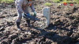 Как разбивают оголовки жб свай. Подготовка минисвай под ростверк.