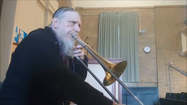 Trombone Polka By Yitzchak Cowen #YitzchakCowen смотреть онлайн