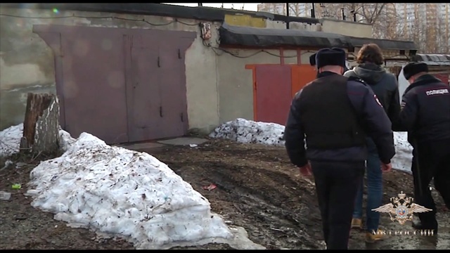 Слухає усяке фуфло На нього чекає тюрма Бо він цупить бабло смотреть онлайн