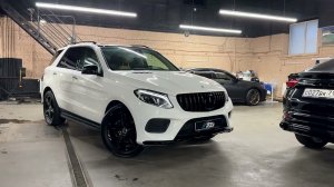 Mercedes GLE 2017 года выпуска - перетяжка передних сидений, руля, пошив ковров и море других услуг