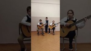 Ансамбль гитаристов "Радуга "песня «С тучки на тучку »