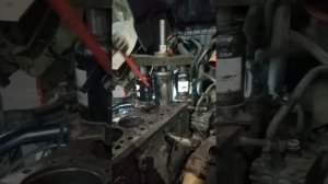 Выприсовка гильз цилиндров двигателя DAF 95