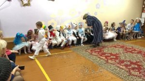 Утренник! Куколки и старик Хоттабыч ищут деда Мороза!!!