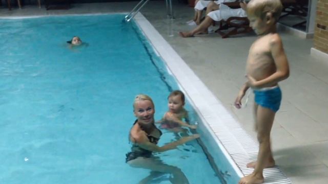 Бассейн смотреть онлайн