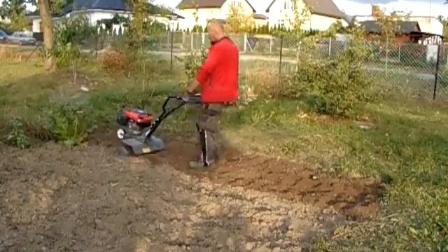 Glebogryzarka Dedra DED8704 2,7kW смотреть онлайн