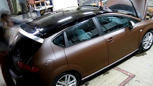 Изменение цвета автомобиля при помощи виниловой плёнки