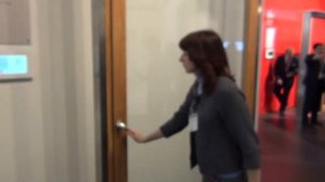 Портальная дверь размером 3000х1600 мм фурнитура Roto NT Power Hinge. Нюрнберг 2014.