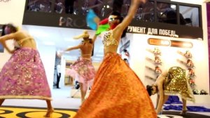 Девушки "First Be A Woman" на стенде Prorab на выставке Mitex-2013 в Москве