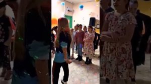 Новогодний батл среди мальчиков и девочек класса! ?❄️