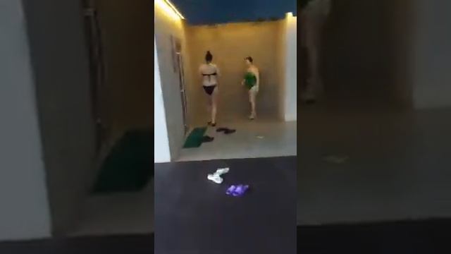 Моя русалочка закаляется снегом. смотреть онлайн