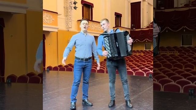 Какой необычный голос!