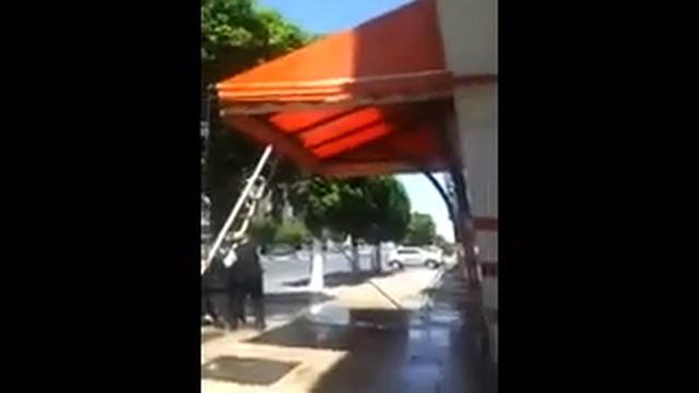 Falling from ladder / Падение с лестницы смотреть онлайн