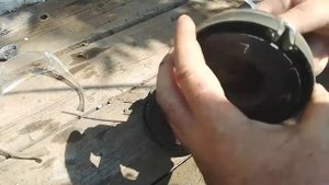 Два вида катушек для бензотриммера: разборная и неразборная