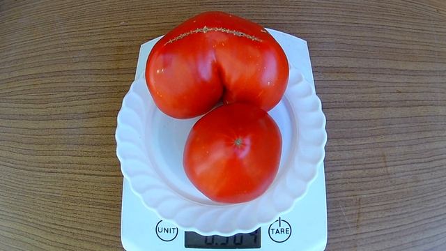 German Red Strawberry. Томат - Земляника Немецкая красная смотреть онлайн