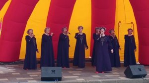 НЕБО ПОПОЛАМ - вокальный ансамбль "Привокзальные узоры" руководитель Валентина Кудрявцева.