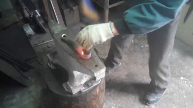 Рулевое управление. Сборка минитрактора (6 серия) смотреть онлайн