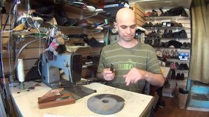 Точим сапожный нож. Ремонт обуви.