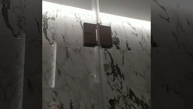 стеклянная перегородка на ванну стеклянная душевая смотреть онлайн