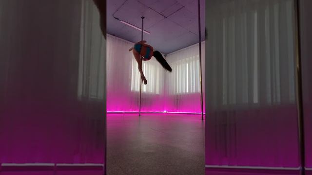 exotic_pole_dance_Flow_танец_на_пилоне