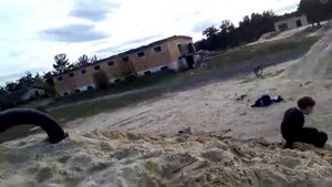 Дети учатся делать  сальто с колеса