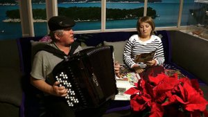 СКРИПАЧ с текстом ( В КАЖДОМ СЕРДЦЕ ЕСТЬ БОЛЬНАЯ РАНА )