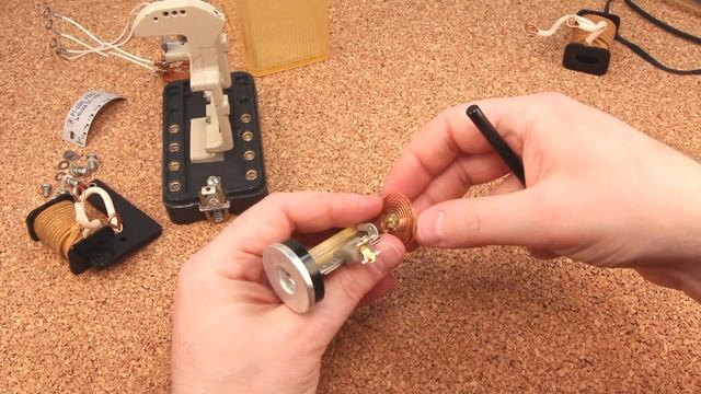 Реле максимального тока РТ-40. Описание конструкции и принципа работы