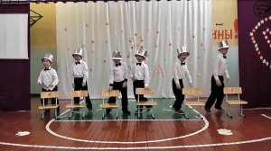 Танец со стульями