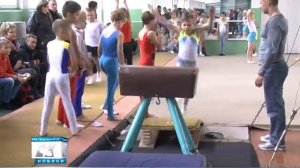 Позмагалися гімнасти