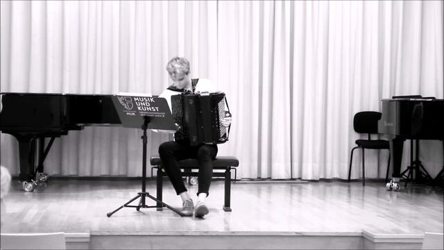 J.S. Bach - Partita No. 1 in B-flat major, BWV 825: I Prelude Vanja Krajnov (Accordion) смотреть онлайн