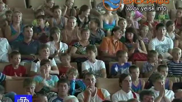 Ейск, хоть и с опозданием, отметил Всероссийский День физкультурника смотреть онлайн