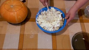 Тыква фаршированная, запечённая в духовке  с рисом, курагой, изюмом \  Рецепт диетического блюда