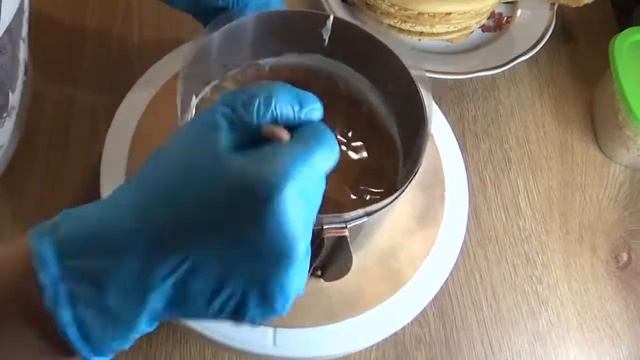 Вкуснейший домашний медовик со сметанным кремом и соленой карамелью