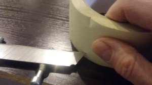 Как быстро и просто порезать малярный скотч.