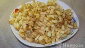 Диетическая шарлотка на тесте из овсяных хлопьев и кефира