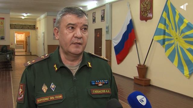 1711 В АРМИЮ НА ПАРУ ЧАСОВ смотреть онлайн