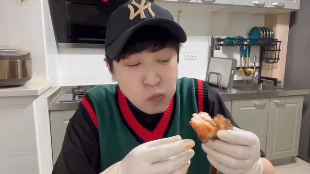 35元买3斤半猪肉做脆皮五花肉咬一口嘎嘣脆满口香真带劲