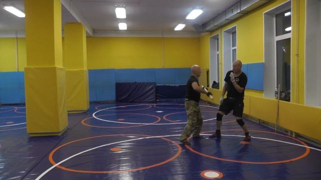 Палкой против атак ножом .В Н Крючков/Stick defense against knife attacks смотреть онлайн