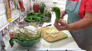 МАРИНУЕМ огурцы  с ЧЕСНОКОМ и ХРЕНОМ//Мои без УМА от них//